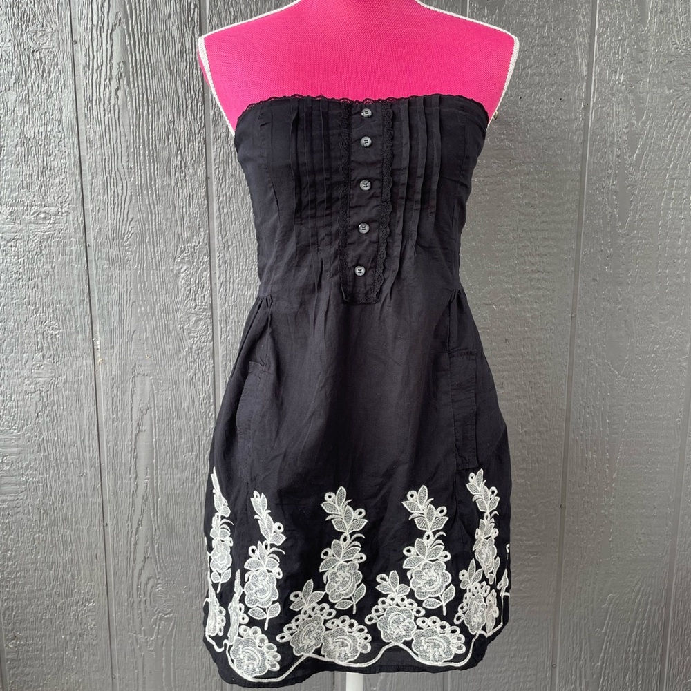 Wet Seal Black Strapless Dress with White Embroidery